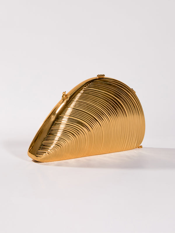 Maija Seashell Convertible Clutch In Gold