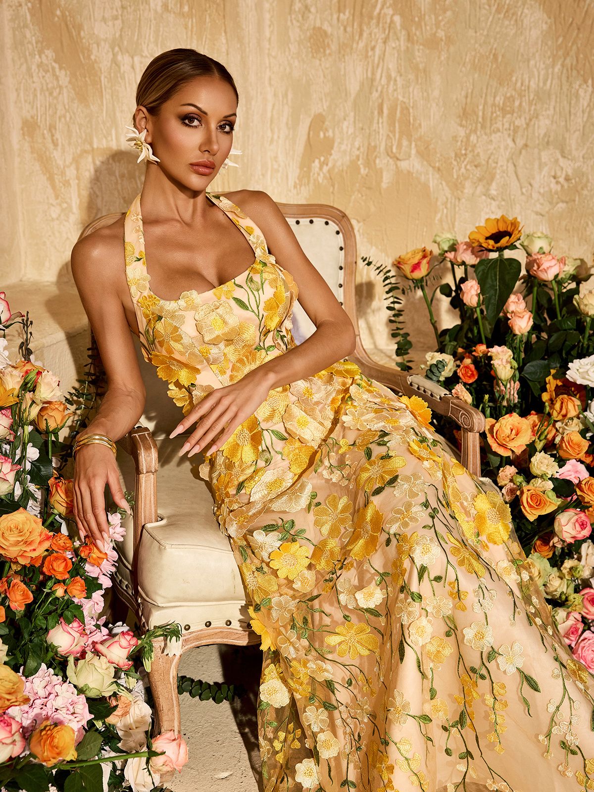 Mew Mews Alirio Halterneck Embroidered Flower Maxi Dress Mew Mews Alirio Halterneck Embroidered Flower Maxi Dress