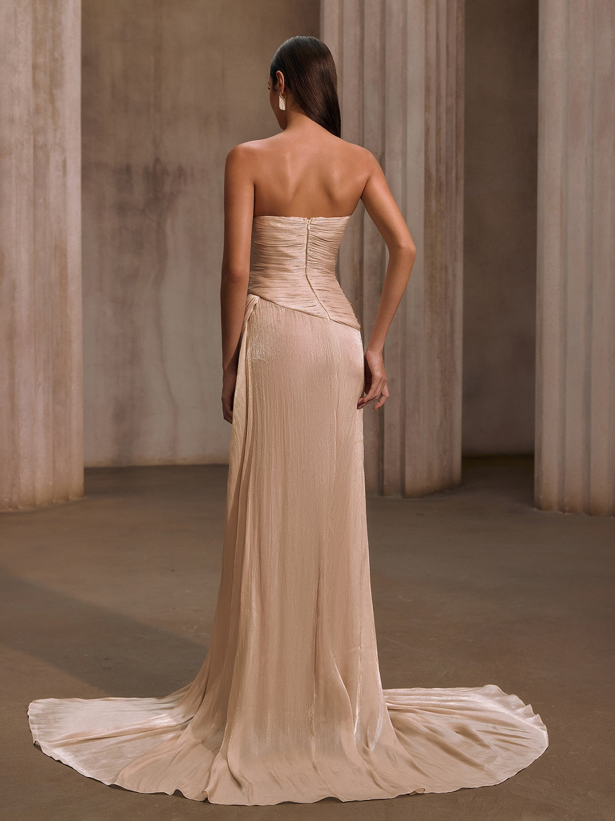 ベージュクイーンマキシデコレータ Kawasakix Strapless Ruched Split Maxi Dress In Ivory – Mew Mews