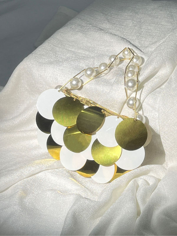 Kuru Circle Embellished Pearl Chain Clutch