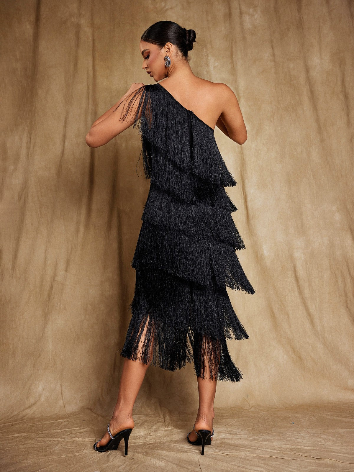 Mew Mews Stiorra One Shoulder Fringe Midi Dress Mew Mews Stiorra One Shoulder Fringe Midi Dress